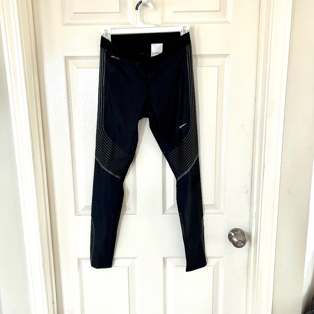 Nike black leggings